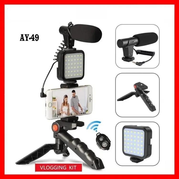 Tiktok Vlogger Kit | Microphone, LED Fill Light, Mini Tripod & Mobile Holder with Remote alternate view